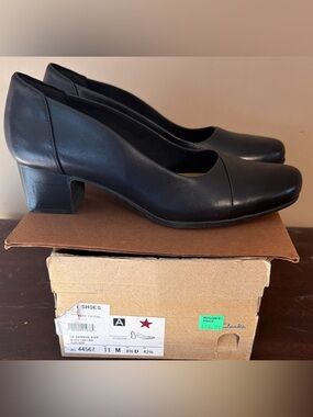 Clarks Un Damson Step Black Leather Low Block Heel Pumps 11M